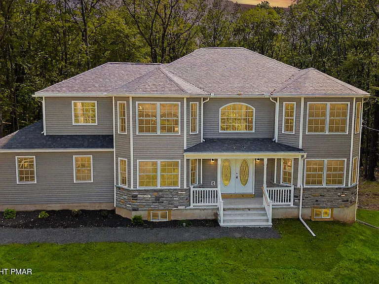 101 Red Fox Ct Kresgeville, PA 183332