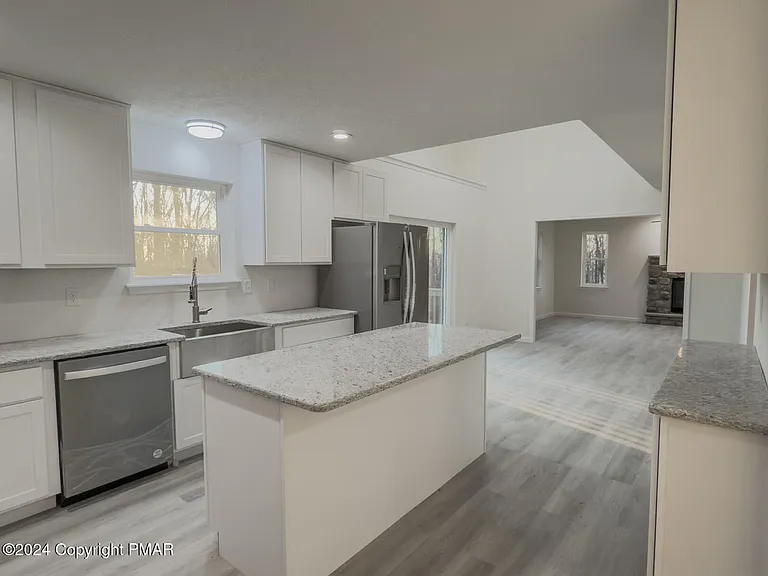 3f2af4680687451f84b4f1949c5f84da-cc_ft_768