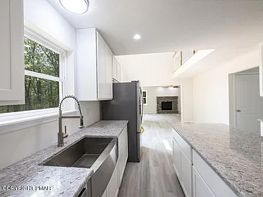 dd14f66fa3099ec6d702cd8ad68d3d58-cc_ft_384